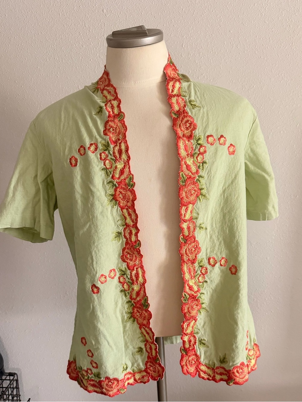 Vintage Light Green Open-Front Embroidered Blouse with Coral Trim Linen blend